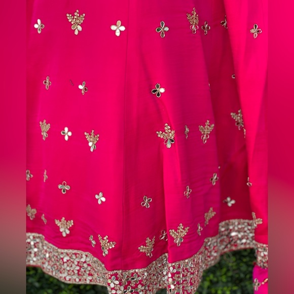 Beautiful pure silk kids lehnga choli set with dupatta. - Picture 5 of 6